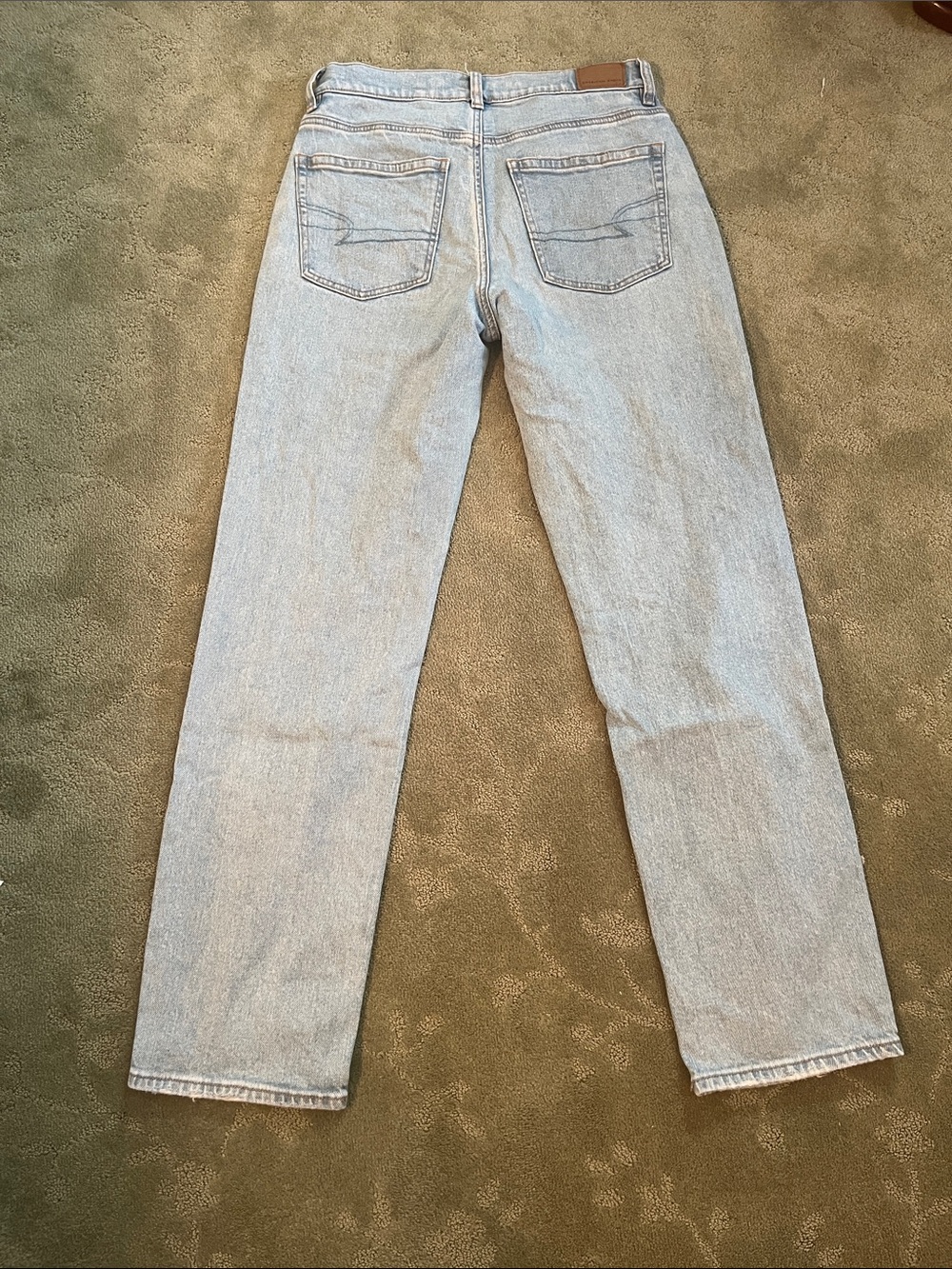 American Eagle Outfitters Light Blue Super High Rise Straight Jeans - Picture 3 of 7